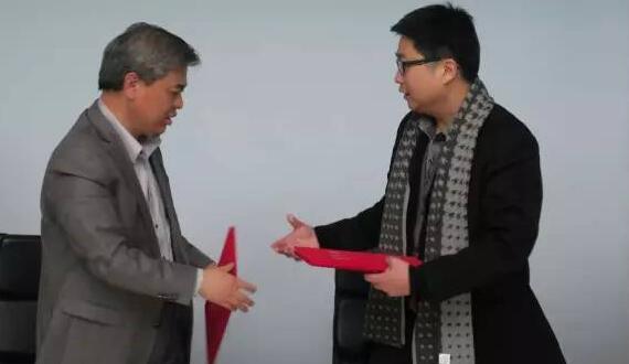 东升国际官网组团学习体验无锡“拈花湾”，，并与MAO签署战略相助，，预示着东升国际官网将在精品地产、工业地产、旅游地产等领域与MAO增强深度相助。。。。