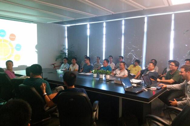 国际团队BIM专家在东升国际官网课堂